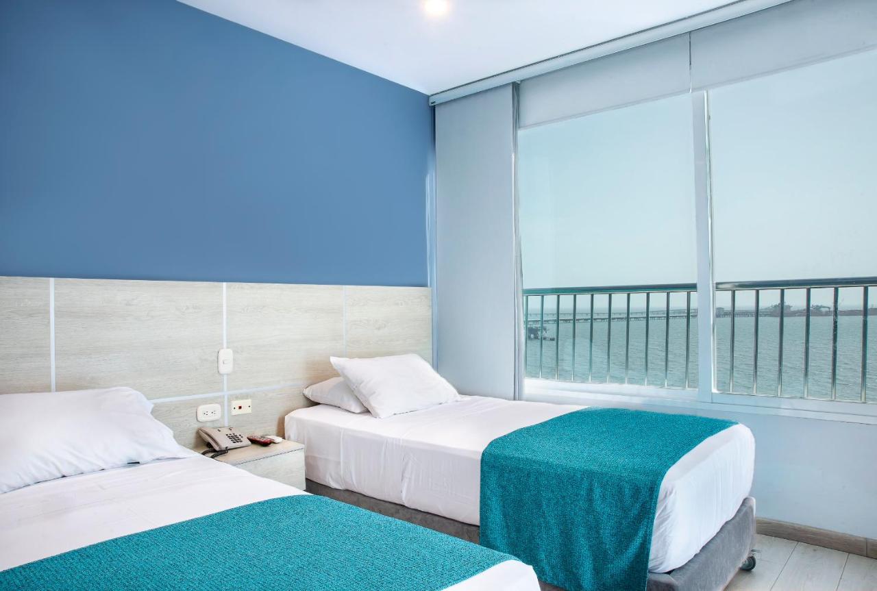 Santorini Casablanca 4*