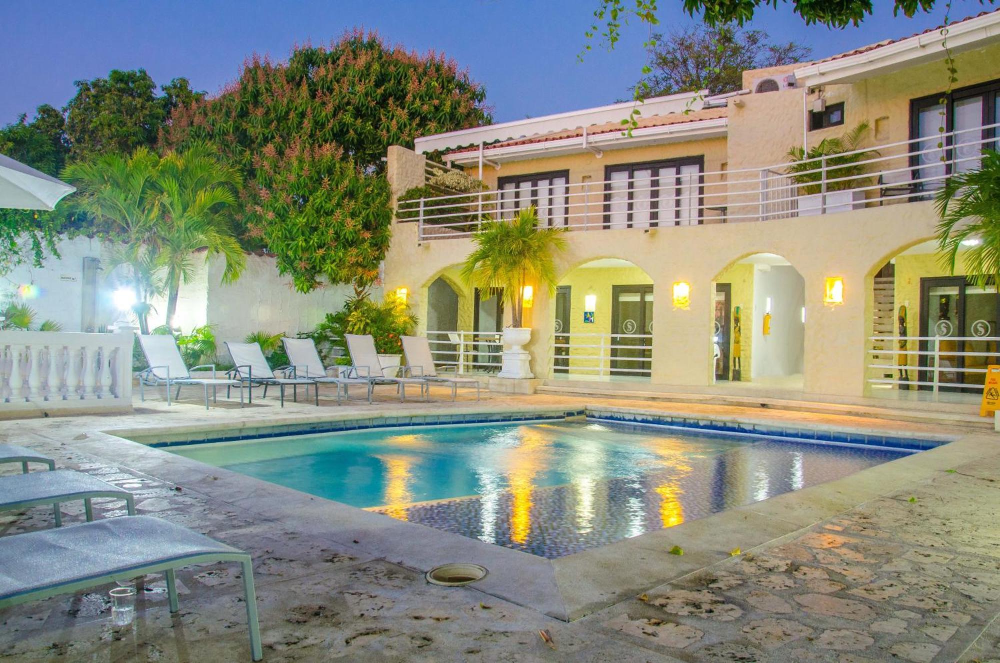 Hotel Santorini Casablanca Papares